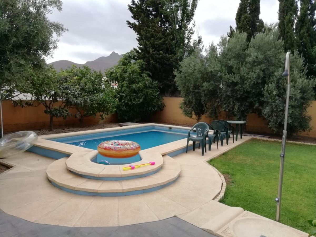 Chalet Con Piscina En Нихар Экстерьер фото